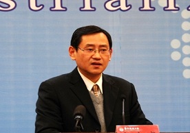 江明成